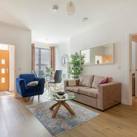 1 Bed Apartment - Redhill Central, Surrey, Gatwick #3 Bagian luar foto