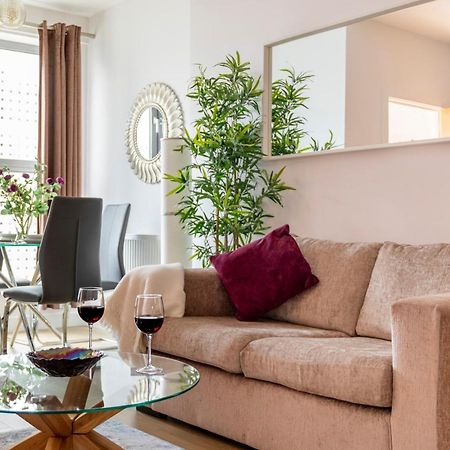 1 Bed Apartment - Redhill Central, Surrey, Gatwick #3 Bagian luar foto