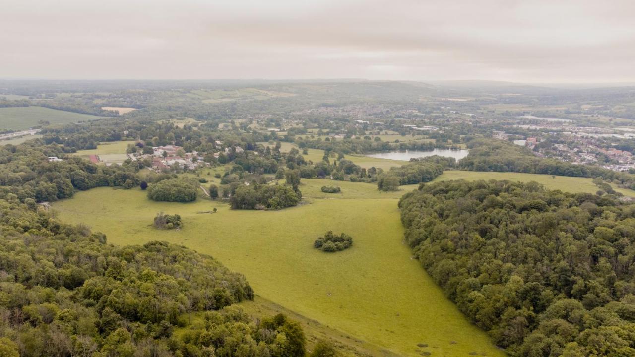 1 Bed Apartment - Redhill Central, Surrey, Gatwick #3 Bagian luar foto